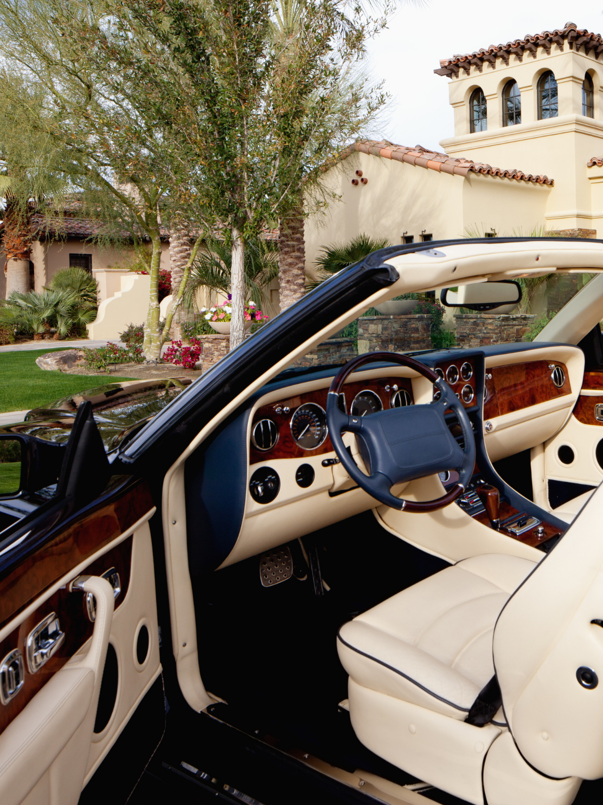 Property management Saint Jean Cap Ferrat - Voiture de luxe